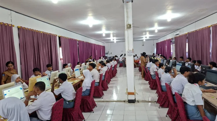SMA Negri 1 Serui Laksanakan Ujian Komputer Based Test