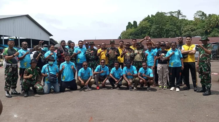 Kodim 1709/Yawa Terlibat Kegiatan Pembersihan Pasar