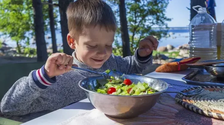 Delapan Cara Mudah Biar Si Kecil Doyan Sayur