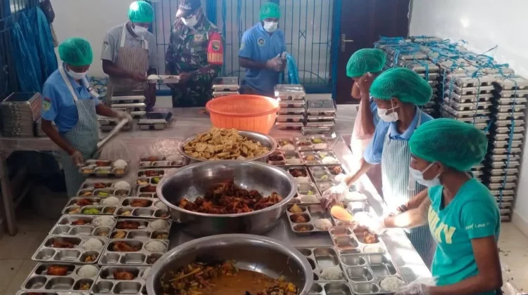 Babinsa Warbah Kawal Program Makan Bergizi Gratis