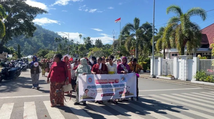 IGTKI Yapen Gelar Karnaval Guru TK Peringati Hari Kartini