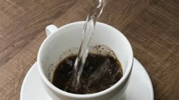 Cara Atur Suhu Air untuk Meyeduh Kopi Rumahan