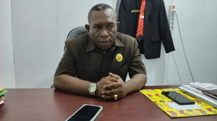 Ketua Kelompok Khusus DPRK Soroti Infrastruktur Wilayah Timur Waropen