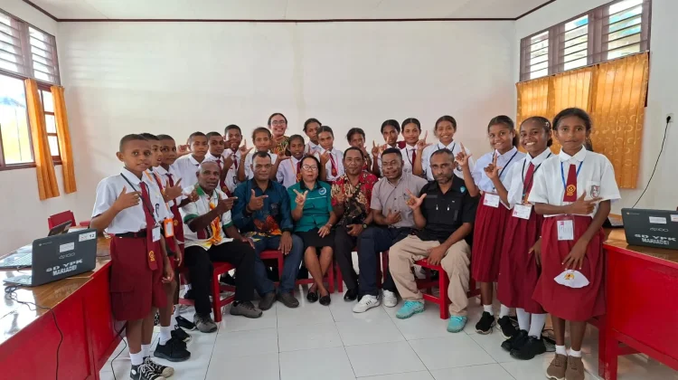 Sehari Menyeberangi Laut Ujian TKA di Kota