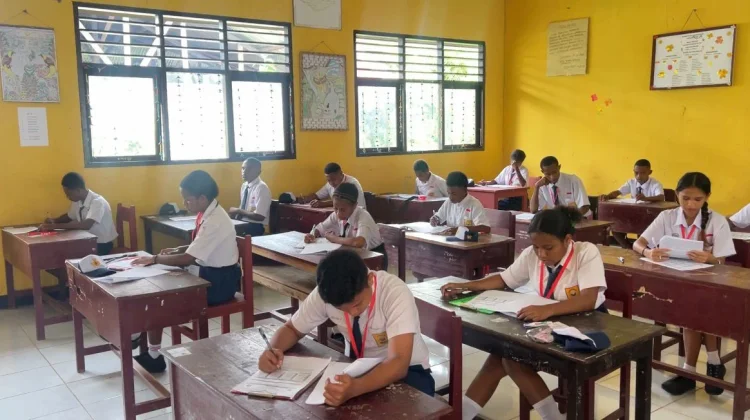 Sebanyak 103 Siswa SMP Negeri Anotaurei Mengikuti Ujian Tingkat SMP