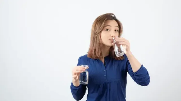 Waspada, Kurang Minum Bisa Merusak Mood dan Fokus