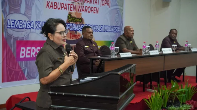 Perkuat Pengawasan Legislasi, DPRK Waropen Dalami Tugas Strategis
