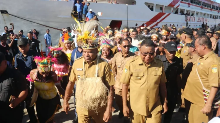 Gubernur Papua Hadir di Yapen Tinjau Program Strategis Daerah