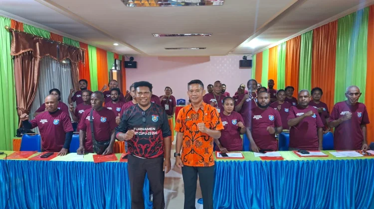 Bupati Yapen  Setiap Usaha Wajib Miliki IMB