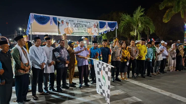 Bupati Yapen Lepas Pawai Takbiran Idul Adha 1447 H di Alun-Alun Serui
