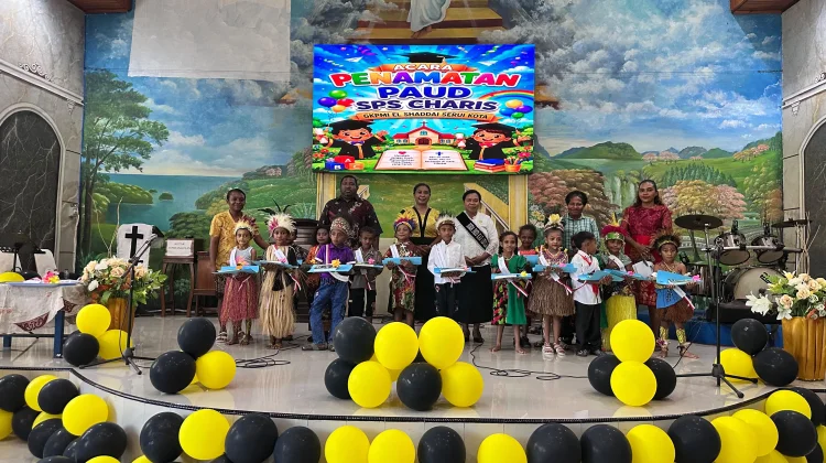 Bunda PAUD Yapen Apresiasi Penamatan 19 Peserta Didik PAUD Charis Serui