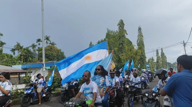 Konvoi Bersama Fans Piala Dunia 2026 Semarakkan Kota Serui