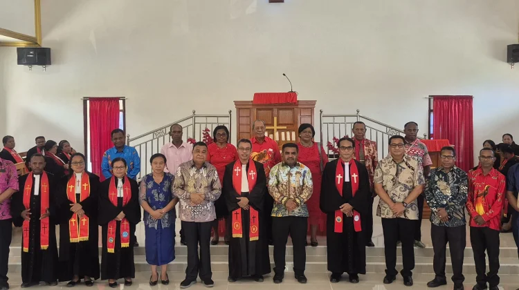 Bupati Yapen Resmikan dan Tahbiskan Gedung Baru GKI Eben Haezer Warari