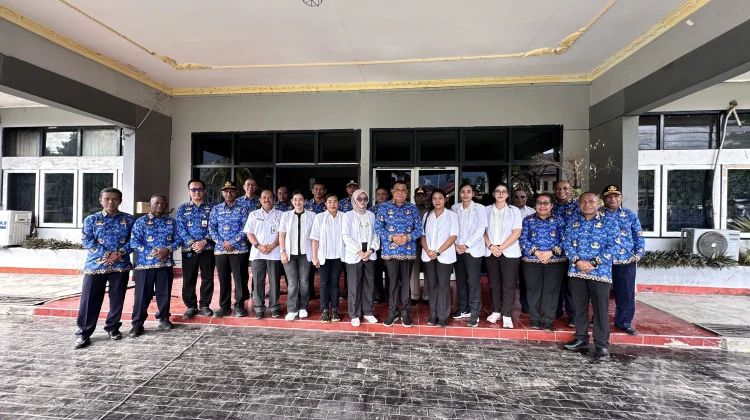 Enam Dokter Yapen Disiapkan Perkuat Pelayanan RSUD Serui