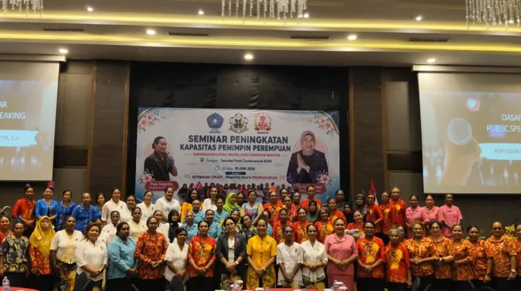 Ketua DPRK Waropen Dorong Perempuan Tampil tanpa Ragu