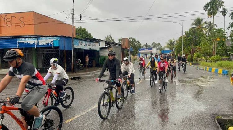 Gowes Santai Bersama Masyarakat  HUT Bhayangkara 80