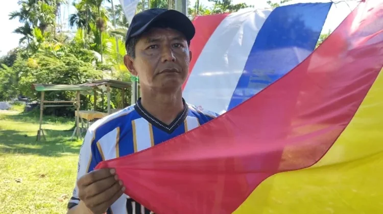 Jersey Piala Dunia Laris Manis Tambah Rezeki Pedagang Waropen Meningkat
