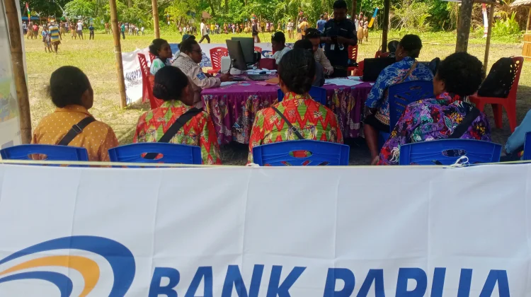 Bank Papua Hadirkan Layanan Perbankan Masyarakat  Festival Budaya Bahari