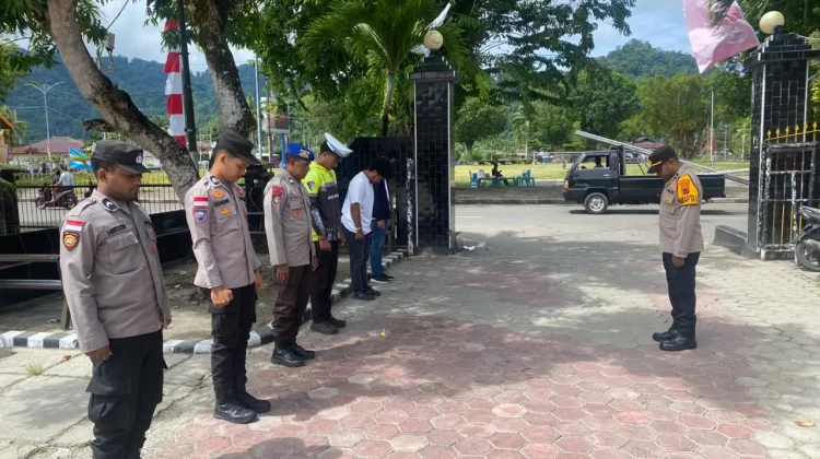 Serah Terima Piket Penjagaan Polres Kepulauan Yapen.