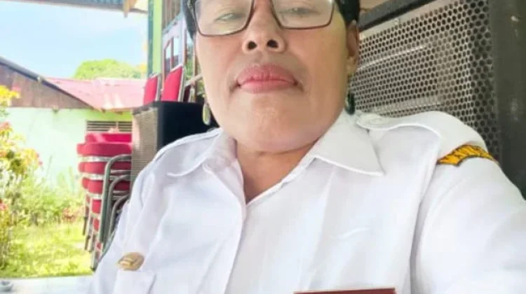 Sopia Rapami Berpamitan, Sampaikan Terima Kasih  Masyarakat Distrik Kurudu
