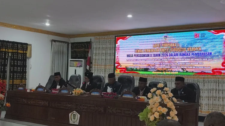 Ketua DPRK Waropen Buka Paripurna Bahas LHP BPK APBD 2025