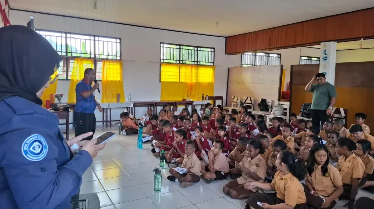 Bank Modern Express Edukasi Siswa SD Filadelfia Gemar Menabung