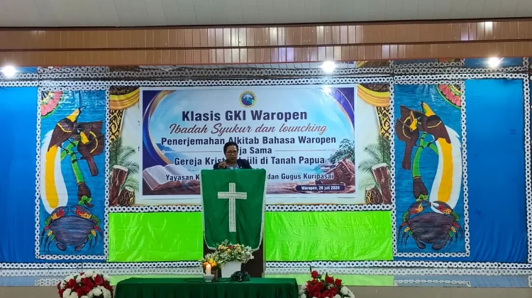 Bahasa Waropen Terancam Punah, Klasis GKI Luncurkan Alkitab Terjemahan