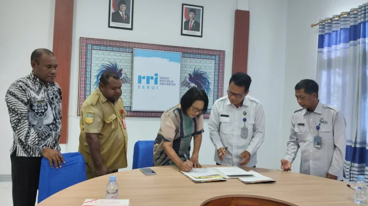 DPRK Waropen Resmi Teken MoU Bersama LPP RRI Serui