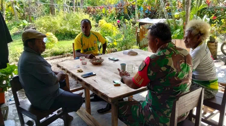 Babinsa Warbah Ajak Warga Sukseskan HUT RI