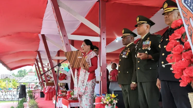 Ketua DPRK Waropen Bacakan Naskah Proklamasi Kemerdekaan