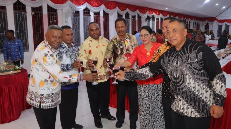 Pimpinan dan Anggota DPRK Waropen Hadiri Resepsi Kenegaraan