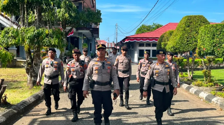 Patroli Sabhara Yapen Perkuat Keamanan dan Ketertiban Warga