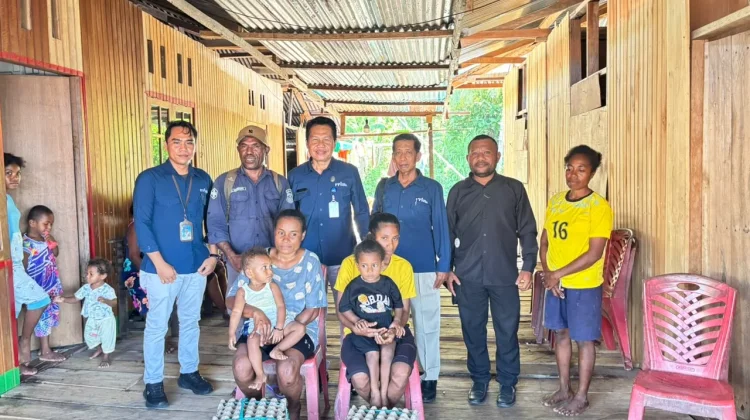 RRI Serui Salurkan Bantuan Makanan Tambahan bagi Anak Kurang Gizi di Kampung Umani