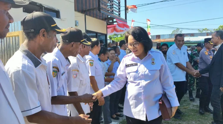 DPRK Waropen Hadiri Peletakan Batu Pasar Ureifaisei
