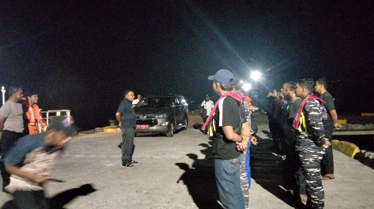 Bupati Yapen Pimpin Apel Pencarian Korban Laka Laut Bersama Tim SAR Gabungan