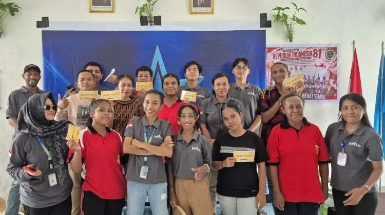 Bintang Radio Goes to School Jaring Talenta Pelajar SMA Negeri 1 Serui