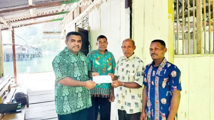 Ketua DPRK Yapen Dukung Pembangunan Gereja GKI Betsaida Arareni