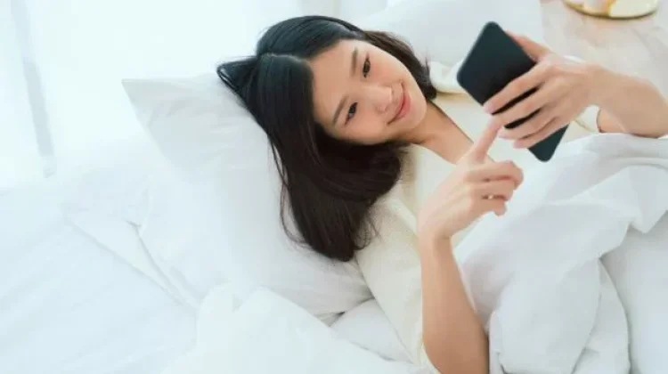 7 Cara Mengatasi Doomscrolling agar Kembali Produktif