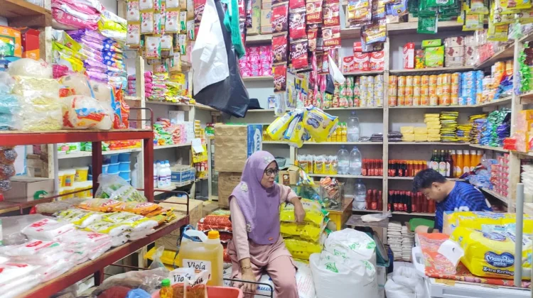 Sembako Yapen Cukup Tersedia Minyak Goreng Merek Kita Bimoli Langkah