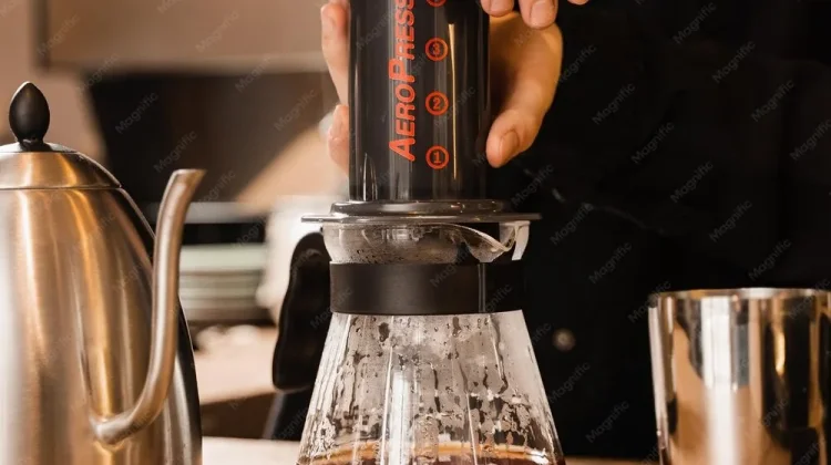 5 Perangkat Seduh Kopi Manual untuk Koleksi Rumah