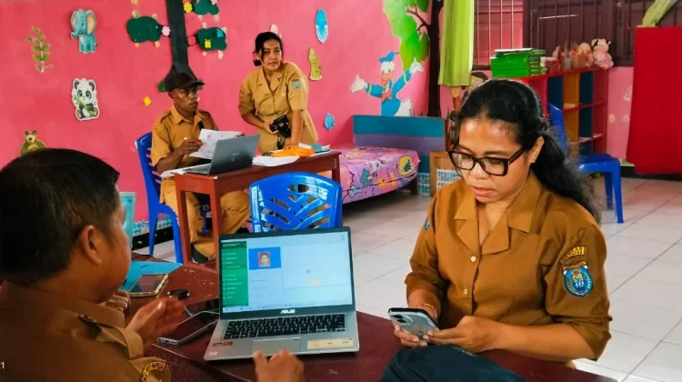 TK Pertiwi Serui dan Dukcapil Yapen Layani Pembuatan KIA
