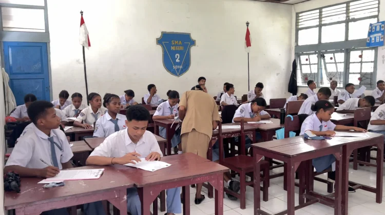 SMA Negeri 2 Serui Gelar Ujian Mid Semester, Diikuti 900 Siswa