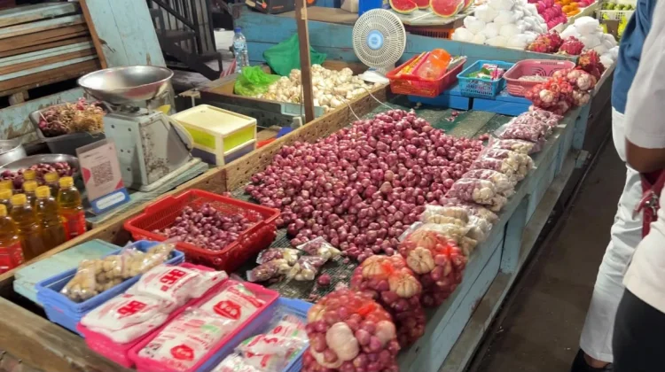 Ketersediaan Bawang Merah/ Putih di Yapen Tetap Aman Kapal Pelni Belum Berope