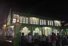 Mesjid Agung Darussalam Serui Gelar Salat Tarawih Perdana.