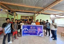 Apresiasi Tim Sepak Bola Ampimoi Bantua Seragam Bola