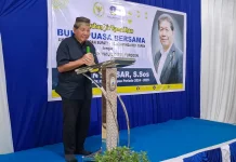 Anggota DPR RI Tonny Tesar Buka Puasa Jamaah Darul Furqoon