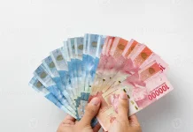 Tips Anti Panik saat Tukar Uang Lebaran