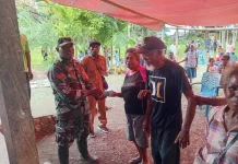 Wujud Komitmen Babinsa Hadiri Rapat Kampung Wadapi