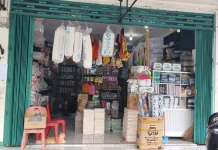 Harga Plastik Tidak Stabil, Pedagang Yapen Tertekan