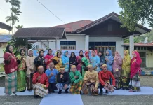 Peragaan Busana Bugis-Makassar Meriahkan HUT 29 HIKMAS Yapen